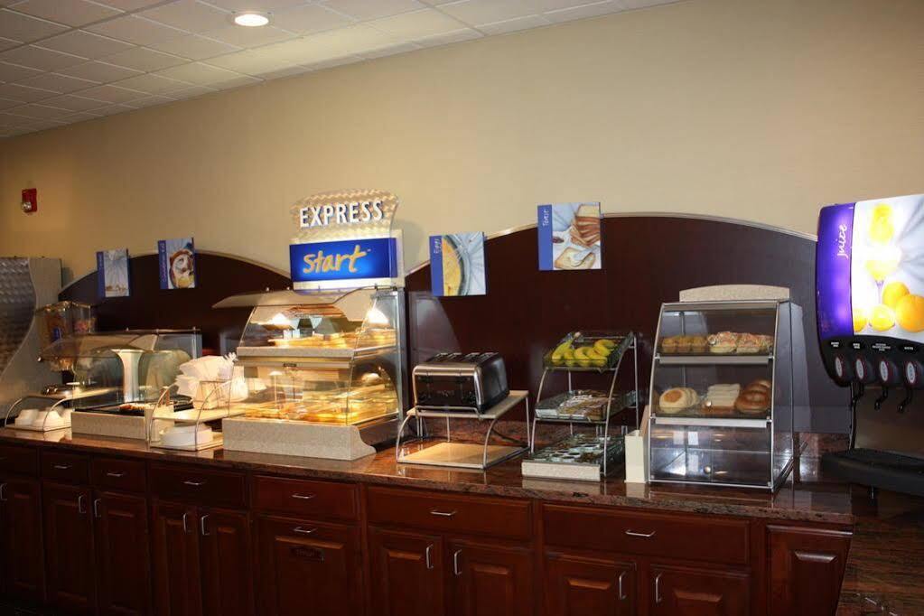 Holiday Inn Express - Ludlow - Chicopee Area By Ihg Luaran gambar